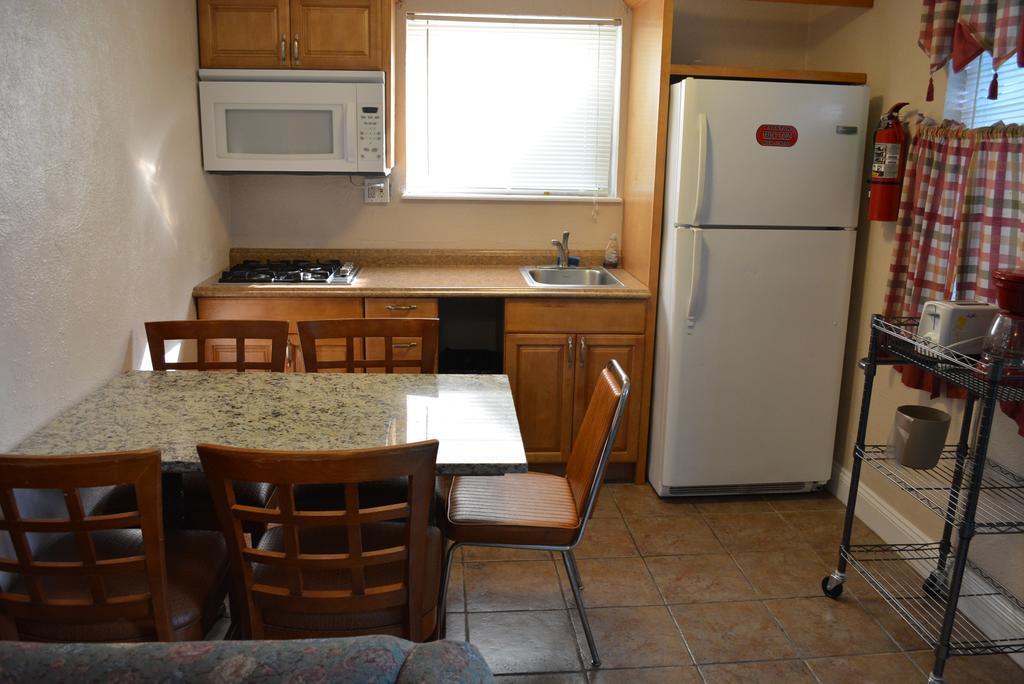 Royal Court Motel Wildwood Extérieur photo